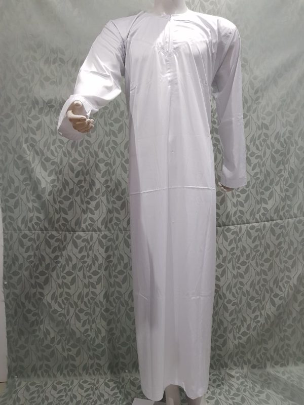 White with no collar