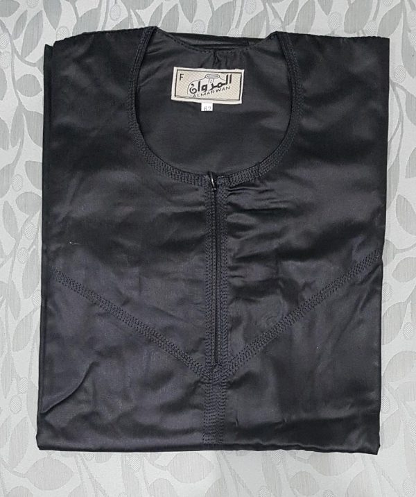 Black with no collar