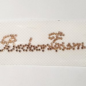 Bedoon Essm very small cursive logo -gold
