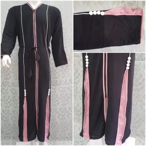 BLACK CLOAK WITH WHITE AND PINK 54
