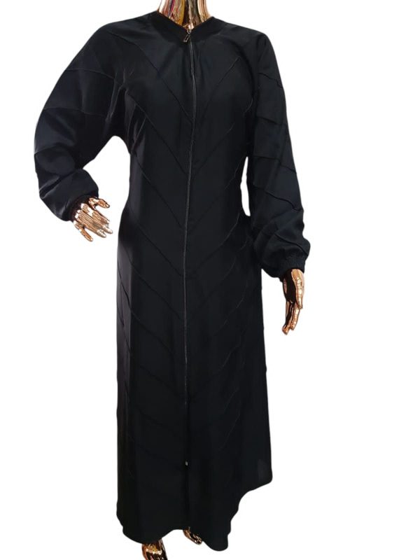 BLACK CLOAK WITH STITCHED LINES. - Image 2