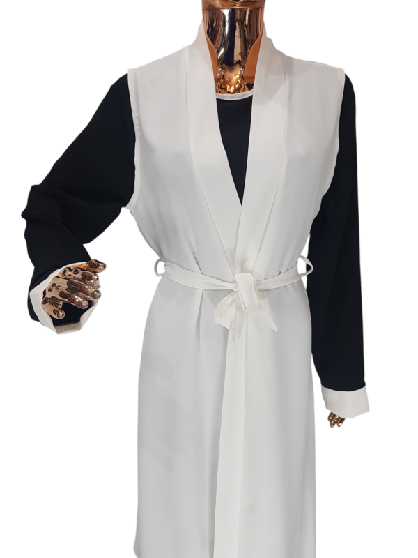 Black And White Cloak With Waistcoat - Image 2