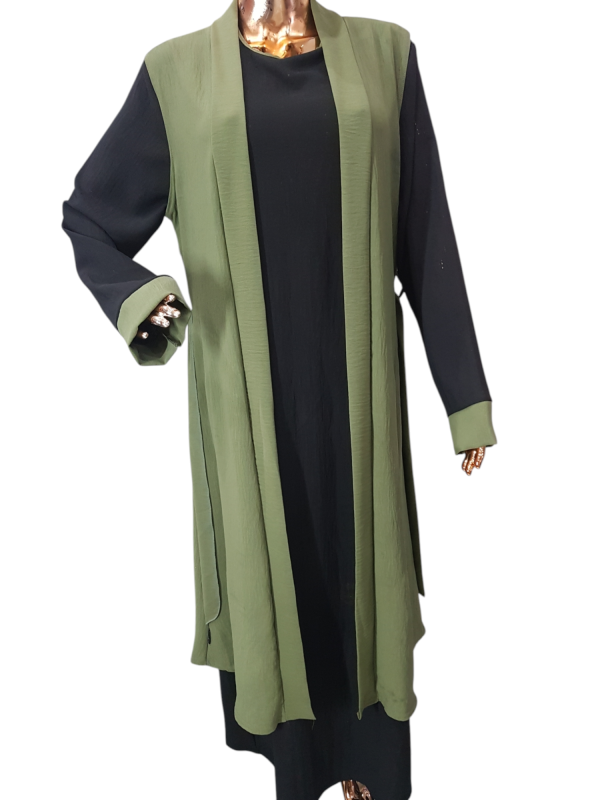 Black And Evo Green Cloak With Waistcoat - Image 3