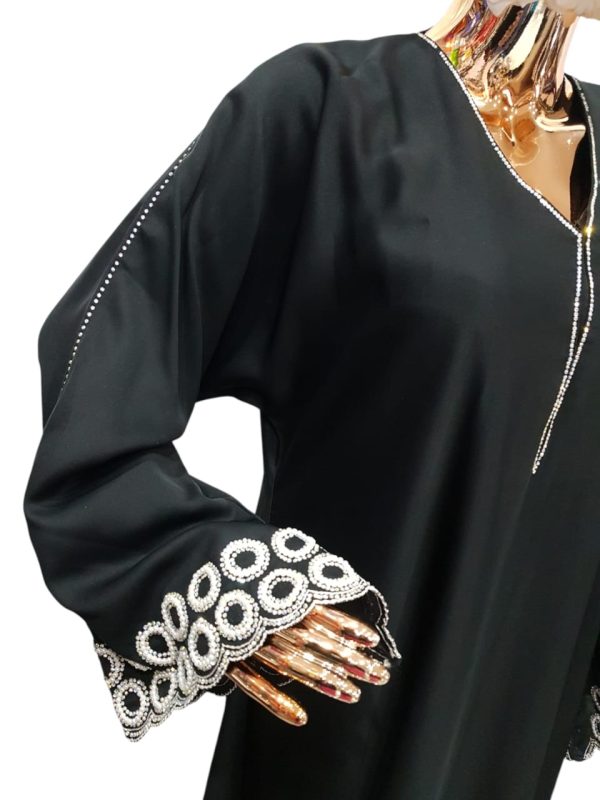 BLACK CLOAK WITH WHITE PEARLS - Image 2